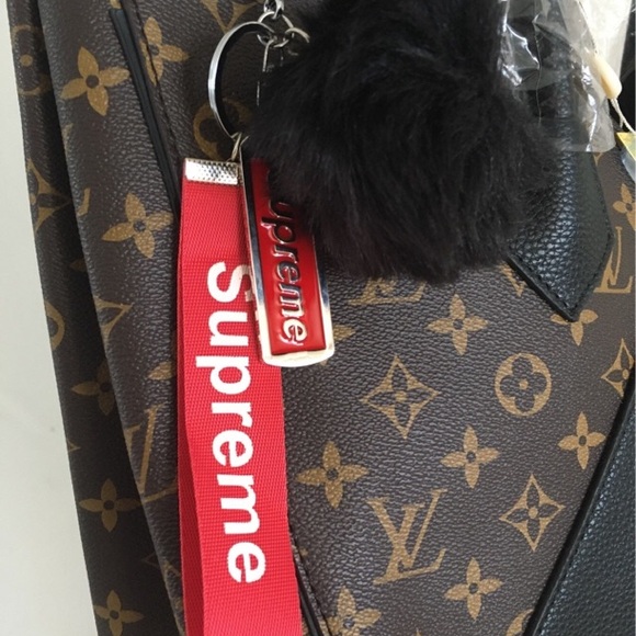 Pompom bag Purse Charm Sup keychain - Picture 3 of 5